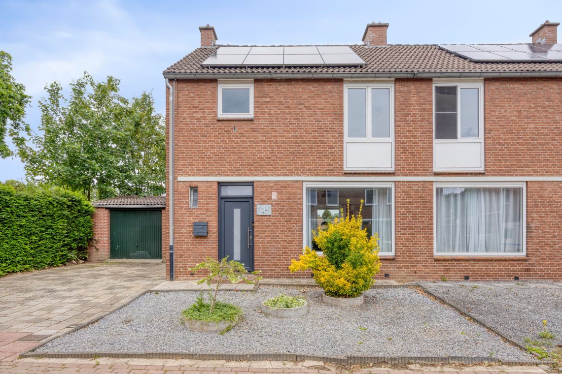 Burg Schoolmeestersstraat 27